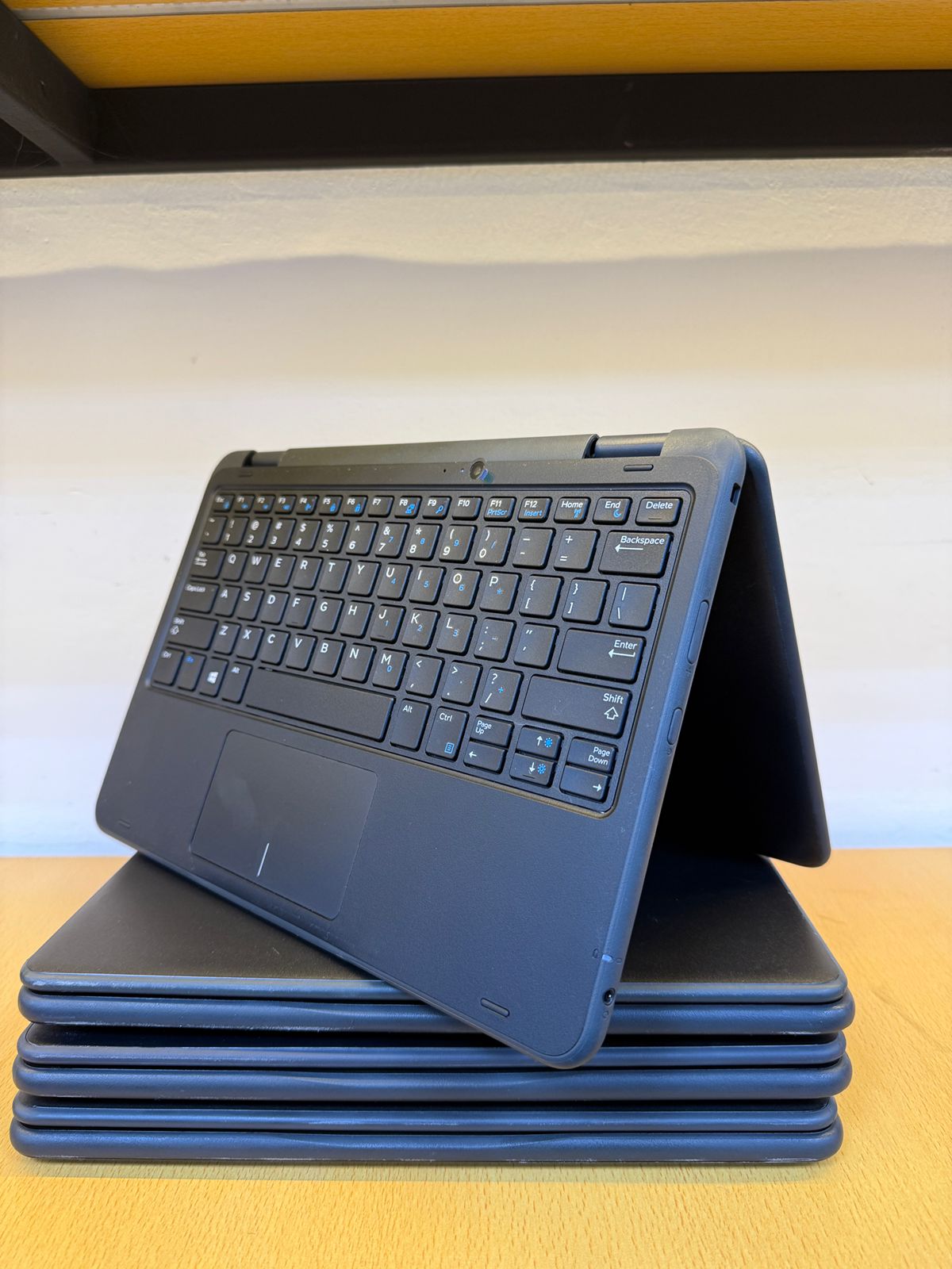 Dell Latitude 3190 (Used)